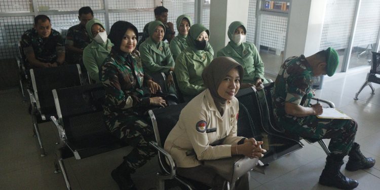 Tindakan Kemanusiaan: Pendam VI/Mlw Mengawali Ulang Tahun ke-73 Penerangan TNI AD