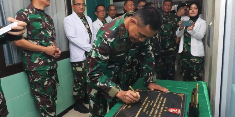 Pangdam VI/Mlw Meresmikan Renovasi Rumah Sakit Setelah Mengikuti Rapat Kerja Dewan Pengawas