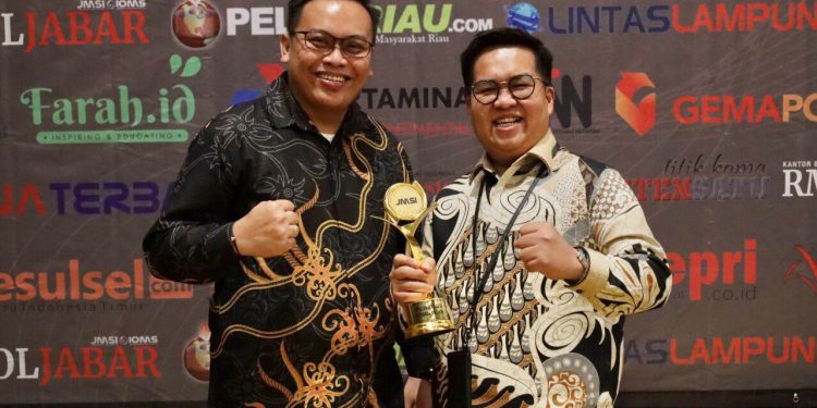 Penghargaan JMSI Award 2024, Wakil Bupati Mendapat Apresiasi dari DPC JMSI Kukar