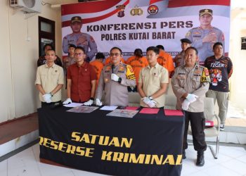 Komplotan Pencuri Menyamar Sebagai Pembeli, Membawa Kabur Emas 125 Gram