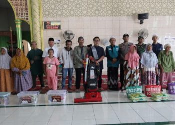 Wakil Bupati Kukar, Rendi Solihin, Berbagi Kebahagiaan di Bulan Ramadan