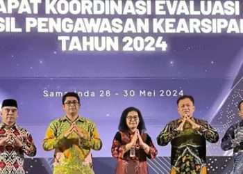 Pada Rakornas Kearsipan Asisten I Pemkab Kutai Kartanegara Menjadi Pembicara