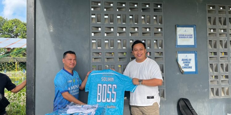 Semarak Fun Game Mini Soccer: JMSI, Diskominfo, dan PWI Kukar Bersatu di Lapangan