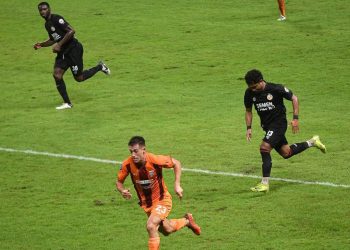 Pato dan Cawor Belum Bisa Bantu Borneo FC, Semen Padang Sukses Curi Kemenangan 3-1