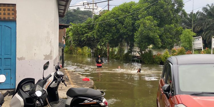 Air Surut di Kawasan Pemuda, Jalan Ahmad Yani Kembali Bisa Dilewati