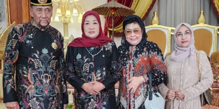 Ermy Kullit di HUT Sultan