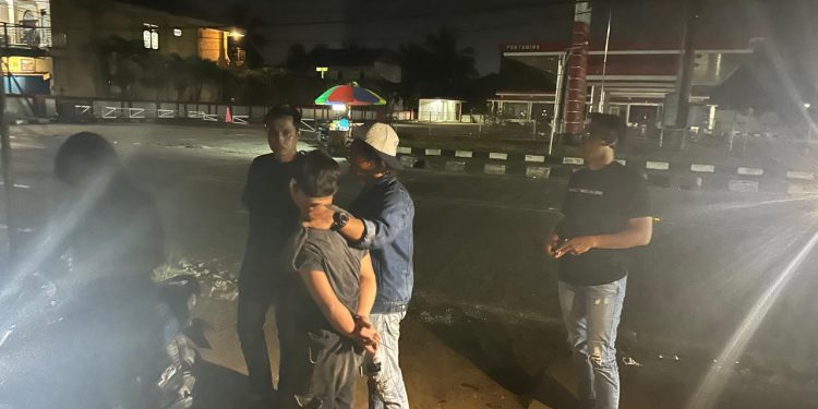 Patroli Team Alligator Tangkap Pemuda Bawa Badik di Tenggarong
