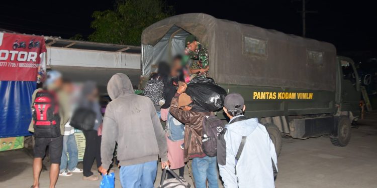 Penyelundupan 57 Pekerja Migran Ilegal ke Malaysia Digagalkan Satgas Pamtas