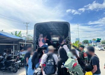 Satgas Pamtas Yonarmed 11 Kostrad Berhasil Hentikan Perjalanan 23 CPMI Ilegal