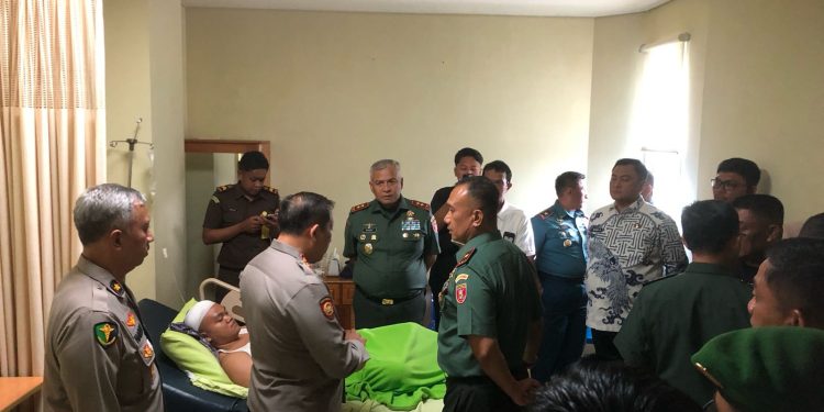 Kapolda Kaltara dan Pangdam VI/Mulawarman Beri Dukungan Moril kepada Korban Insiden