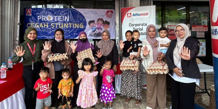 CSR Alfamidi Bantu Kurangi Stunting, Warga Samarinda Apresiasi Langkah Positif Ini