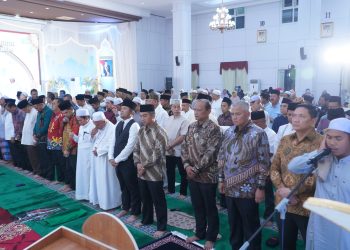 Pisah Sambut Pj. Gubernur Kaltim, Pangdam VI/Mulawarman Ikut Berikan Penghormatan