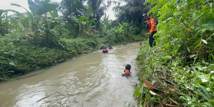 Hari Kedua Pencarian Bocah 2 Tahun yang Hilang Diterjang Banjir Samarinda, Tim SAR Hadapi Arus Deras dan Ancaman Banjir Susulan