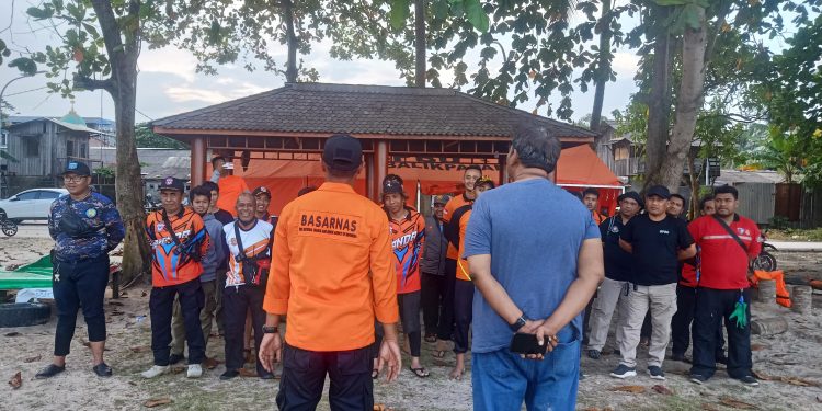 Tekad Kuat Tim SAR Temukan Anak Tenggelam di Tengah Kendala Arus Kuat Perairan Borneo Bay