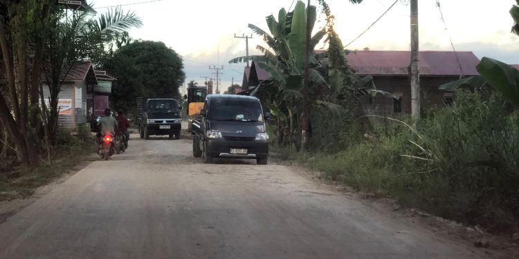 Jalan Rusak Hambat Ekonomi, Pemdes Sebulu Modern Minta Pemkab Segera Bertindak