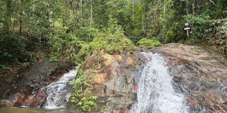 Pengembangan Air Terjun Batu Ampar Jadi Destinasi Wisata Unggulan Desa Loa Raya