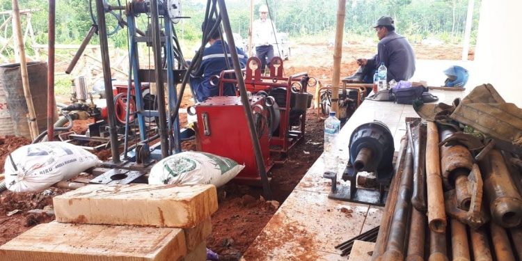 Penutupan Sumur Bor Batuah oleh Desa Jadi Langkah Tegas, Tapi Urusan Tambang di Kementerian