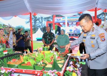 Di Tengah Hujan, Kodam VI/Mulawarman Tunjukkan Jiwa Korsa dalam HUT ke-67
