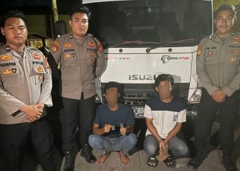 Samapta Polresta Samarinda Tangkap Pengedar Sabu dan Sajam dalam Truk