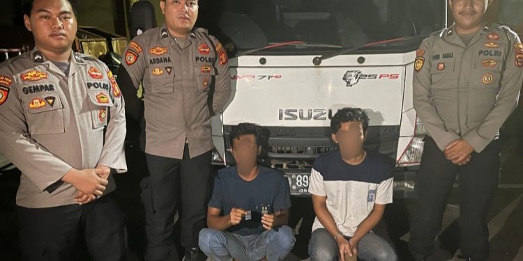 Samapta Polresta Samarinda Tangkap Pengedar Sabu dan Sajam dalam Truk