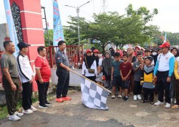 Jalan Sehat di Muara Badak Ajak Warga Kukar Hidup Aktif dan Bersosialisasi