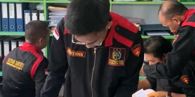 PT Ketenagalistrikan Kaltim Digeledah, Sejumlah Dokumen Disita Tim Penyidik