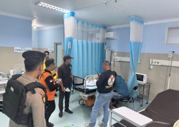 Sat Samapta Polresta Samarinda Selamatkan Bocah Hanyut Akibat Banjir di Jalan Juanda