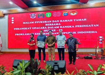 Pemkab Kukar Gelar Malam Syukuran Bersama Paskibraka di Pendopo Odah Etam