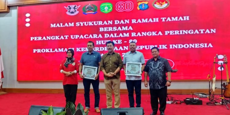 Pemkab Kukar Gelar Malam Syukuran Bersama Paskibraka di Pendopo Odah Etam