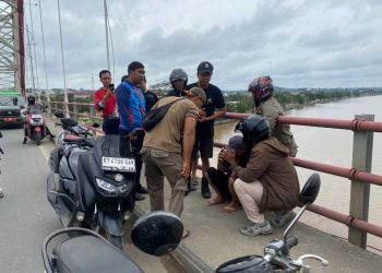 Aksi Cepat Damkarmatan Kukar Selamatkan Warga dari Percobaan Bunuh Diri