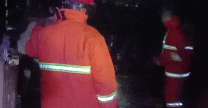 Kebakaran di Loa Tebu Berhasil Dicegah Meluas Berkat Gerak Cepat Damkar