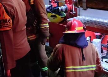 Kebakaran Hebat Hanguskan Ruko Sembako di Tenggarong Seberang, Kerugian Capai Rp1,5 Miliar