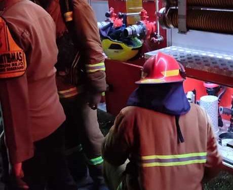 Kebakaran Hebat Hanguskan Ruko Sembako di Tenggarong Seberang, Kerugian Capai Rp1,5 Miliar