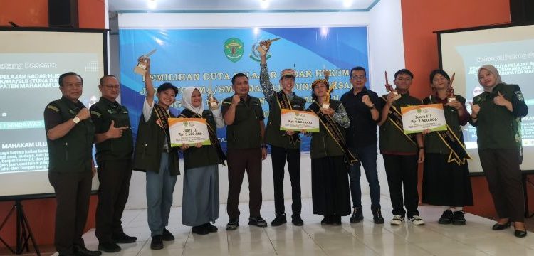 Duta Pelajar Sadar Hukum Mahakam Ulu 2025, SMA Negeri 1 Long Apari Raih Juara Pertama
