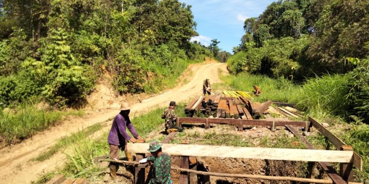 Satgas TMMD Kodim Banjar Bangun Gorong-Gorong, Warga Antar Desa Kini Lebih Mudah Melintas