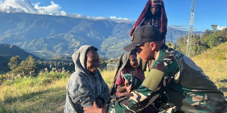 Satgas Yonif 614/RJP Tingkatkan Kualitas Hidup Masyarakat Lanny Jaya melalui Program Pengobatan Gratis di Kampung Popome