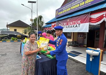 Polairud Polresta Samarinda dan Bulog Gelar Operasi Pasar Murah Beras