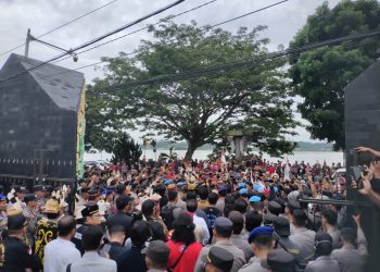 Masyarakat Adat Kukar Gelar Aksi Damai, Kapolda Kaltim Turun Langsung
