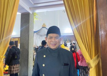 Sekretaris DPRD Kukar Hadiri Prosesi Bepelas Malam V di Tenggarong