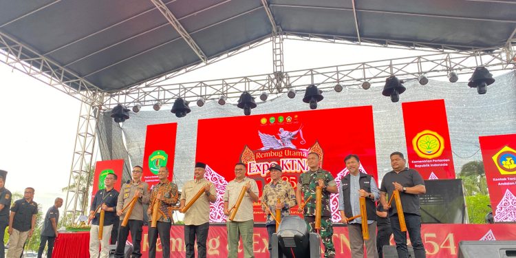 Bupati Kukar Aulia Basri Resmikan KTNA Agro Expo 2025, Tampilkan Inovasi Teknologi Pertanian