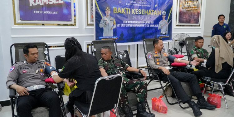 Satlantas Polres Kukar Gelar Donor Darah dan Pemeriksaan Kesehatan di HUT Lalu Lintas Bhayangkara ke-70