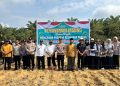 Ponpes Al Khairaat Muara Wahau Tanam Jagung Hibrida, Gandeng Polsek Dukung Ketahanan Pangan