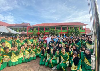 Bupati Kukar Senam Bersama Siswa SMPN 2 Tenggarong, Tekankan Pentingnya Pendidikan dan Lingkungan
