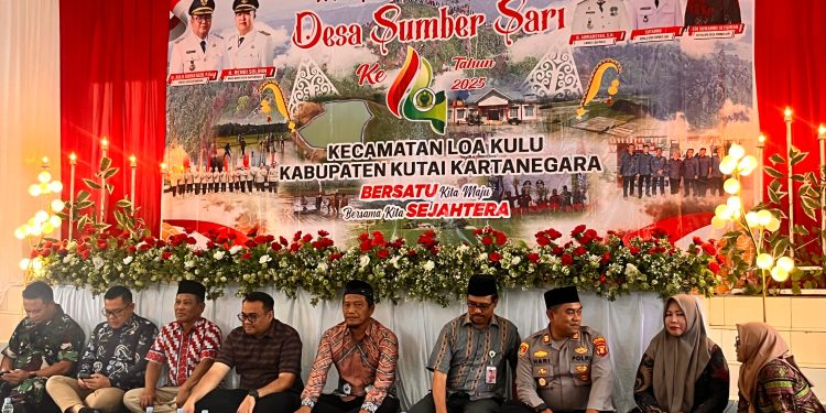 Bupati Kukar Hadiri HUT ke-14 Desa Sumber Sari, Tegaskan Komitmen Perbaikan Jalan Kampesan