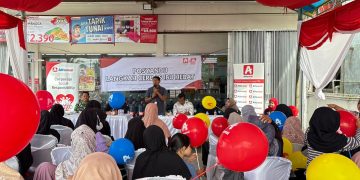 Edukasi Keluarga Balita di Waru, Alfamidi Disambut Antusias Warga